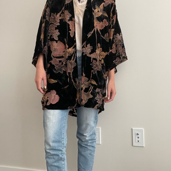 Fall floral kimono - Picture 2 of 4